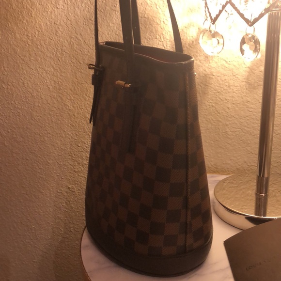 100% Authentic Louis Vuitton bucket bag. - Picture 3 of 5